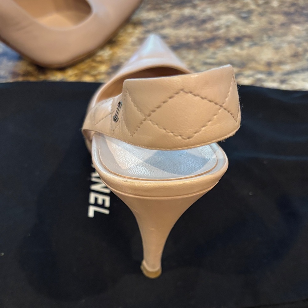 CHANEL Women's Blush Slingback Heels - Picture 8 of 9